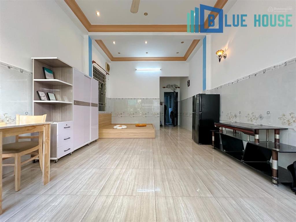 Cho thuê căn hộ ban công tách bếp full nội thất, rộng 40m2 ngay chung cư bàu cát  tân bình