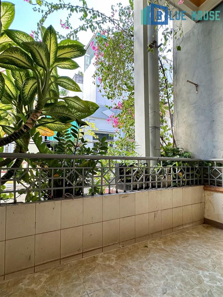 Cho thuê căn hộ ban công tách bếp full nội thất, rộng 40m2 ngay chung cư bàu cát  tân bình
