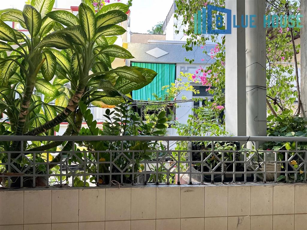 Cho thuê căn hộ ban công tách bếp full nội thất, rộng 40m2 ngay chung cư bàu cát  tân bình