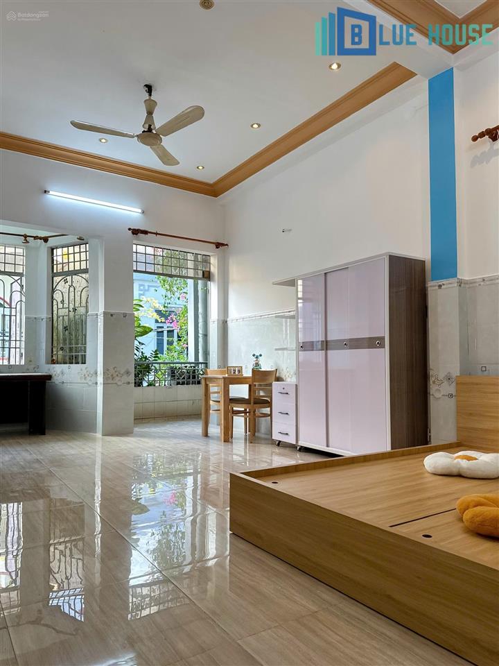 Cho thuê căn hộ ban công tách bếp full nội thất, rộng 40m2 ngay chung cư bàu cát  tân bình