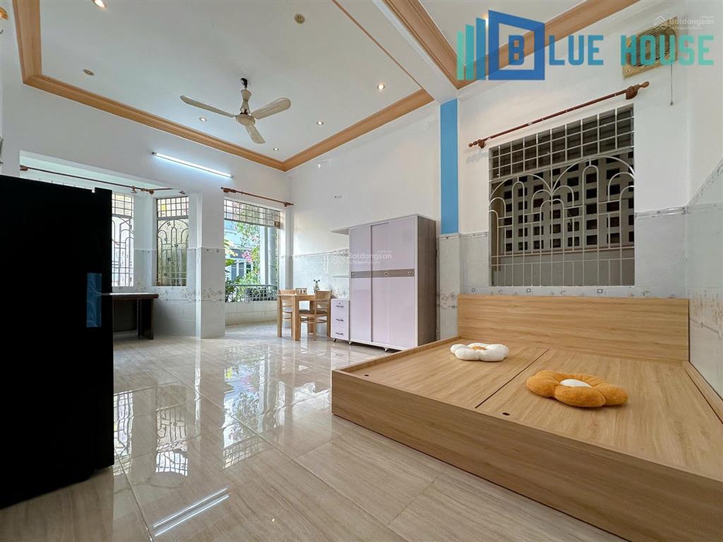 Cho thuê căn hộ ban công tách bếp full nội thất, rộng 40m2 ngay chung cư bàu cát  tân bình