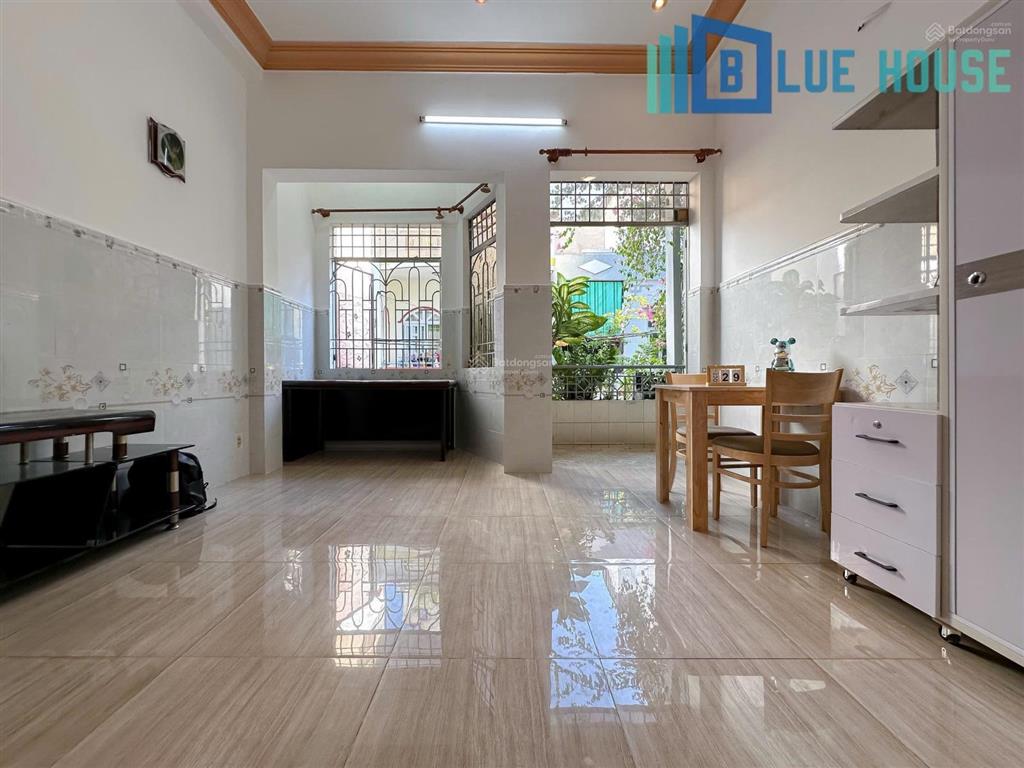 Cho thuê căn hộ ban công tách bếp full nội thất, rộng 40m2 ngay chung cư bàu cát  tân bình