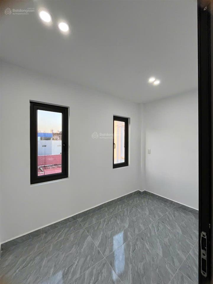 Bán nhà đình đông 60m2 x 3 tầng, dân xây, sân để 7 8 xe máy, nở hậu, lô góc siêu thoáng 2.95 tỷ tl