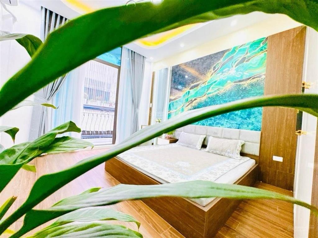 Ô tô đỗ cửa đống đa  kinh doanh tốt  55m2 mà chỉ nhỉnh 15 đồng