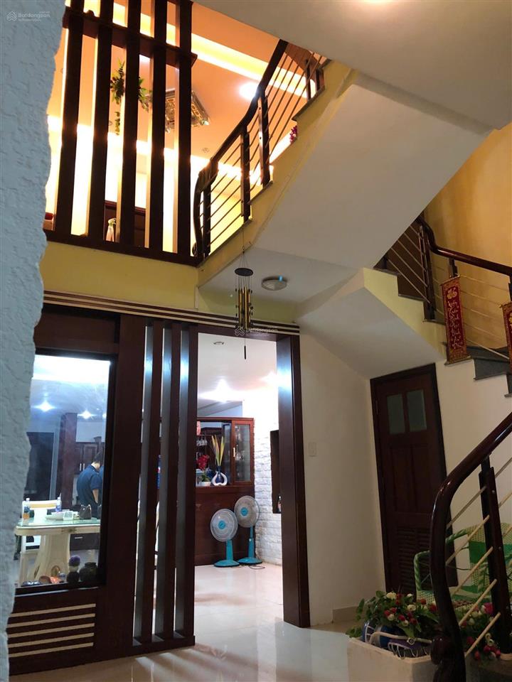 Bán căn nhà 3 tầng đường lê tấn toán, gần biển