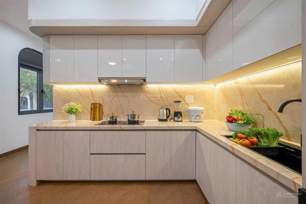 Bán căn nhà góc 2 mặt tiền đường tạ mỹ duật, nhà thiết kế 3 tầng hiện đại