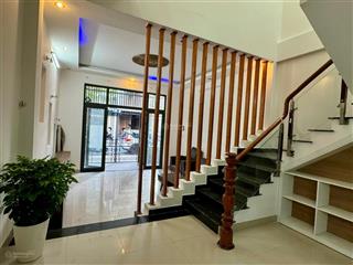 Bán căn nhà 2 tầng đường vũ đình long, gần biển
