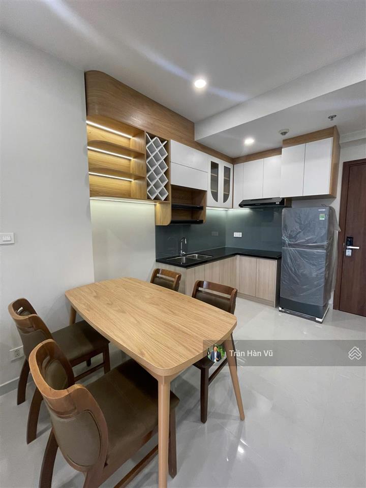 Cho thuê căn hộ 1 phòng ngủ full nt xịn đẹp view hồ bơi siêu đỉnh chỉ 8 triệu  chung cư lê phong