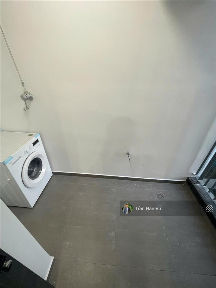 Cho thuê căn hộ 1 phòng ngủ full nt xịn đẹp view hồ bơi siêu đỉnh chỉ 8 triệu  chung cư lê phong