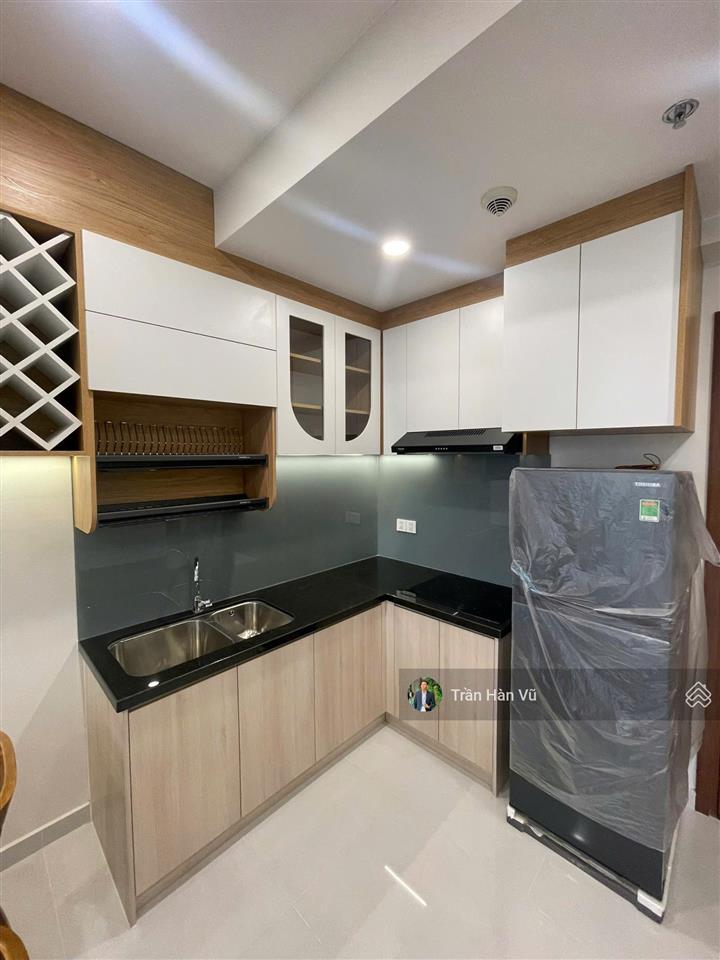 Cho thuê căn hộ 1 phòng ngủ full nt xịn đẹp view hồ bơi siêu đỉnh chỉ 8 triệu  chung cư lê phong