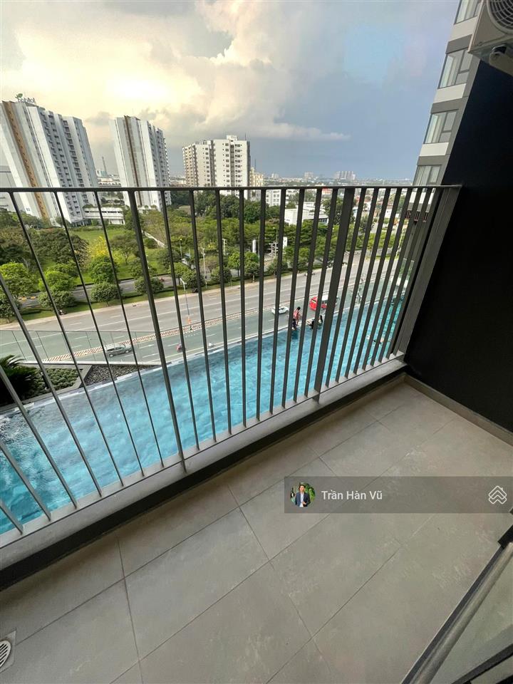 Cho thuê căn hộ 1 phòng ngủ full nt xịn đẹp view hồ bơi siêu đỉnh chỉ 8 triệu  chung cư lê phong