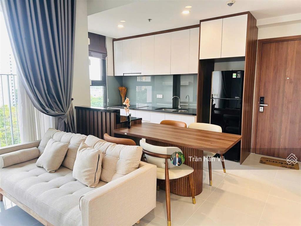 Cho thuê căn hộ 2pn góc rộng full nội thất xịn chỉ 11 triệu cc the emerald golf view