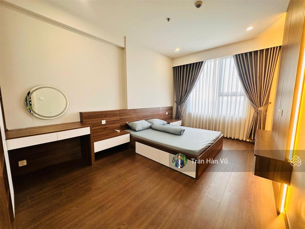 Cho thuê căn hộ 2pn góc rộng full nội thất xịn chỉ 11 triệu cc the emerald golf view