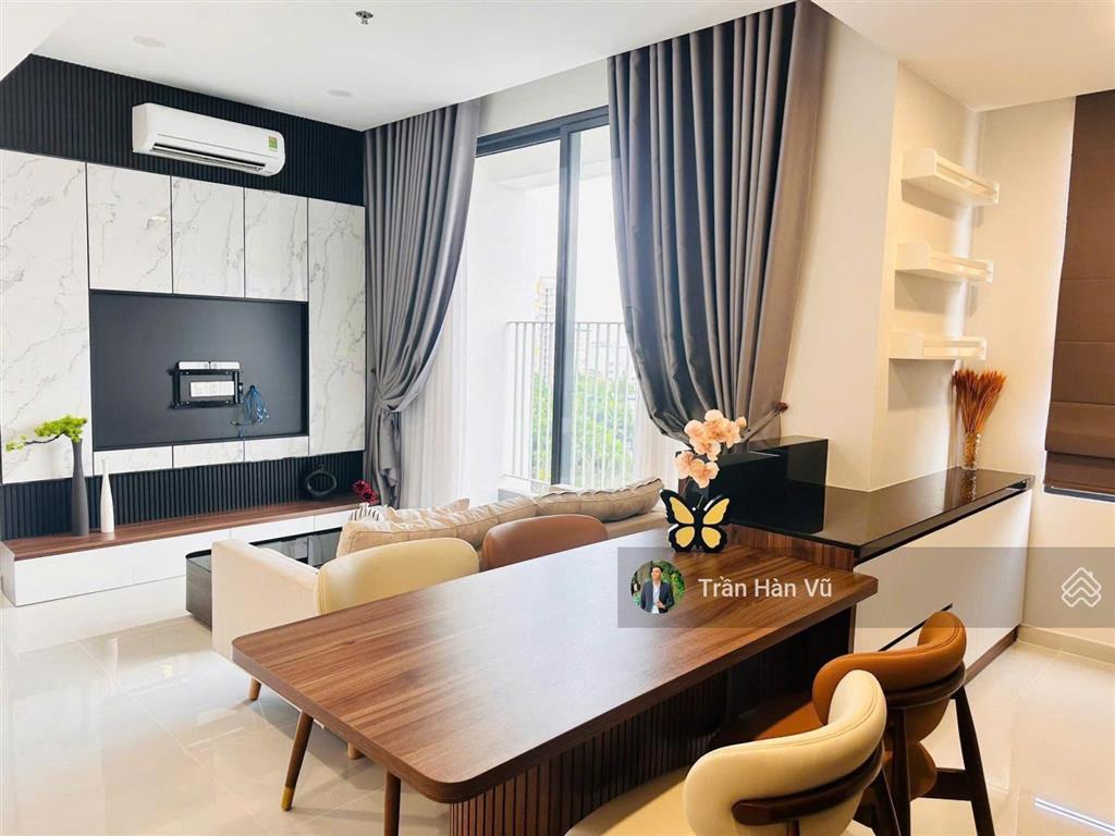 Cho thuê căn hộ 2pn góc rộng full nội thất xịn chỉ 11 triệu cc the emerald golf view