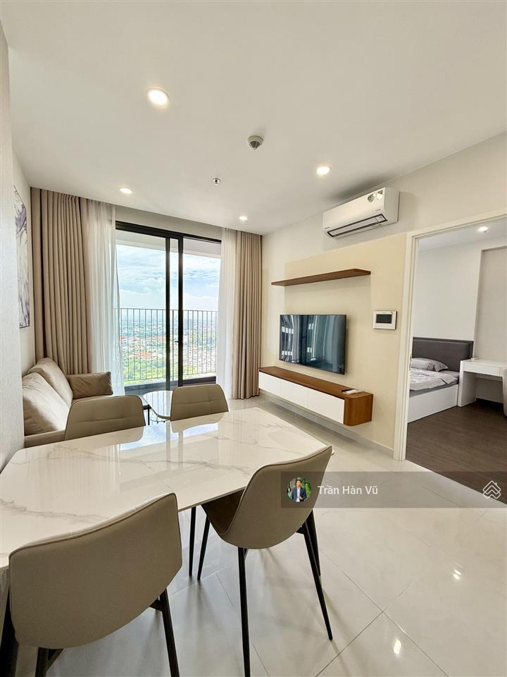 Cho thuê the emerald golf view 1pn với landmark 81 view