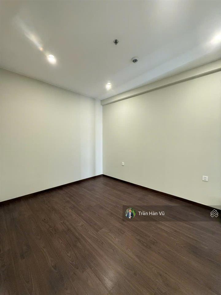 Rẻ  chính chủ gửi bán nhanh căn 2pn căn hộ the emerald golf view   trần hàn vũ