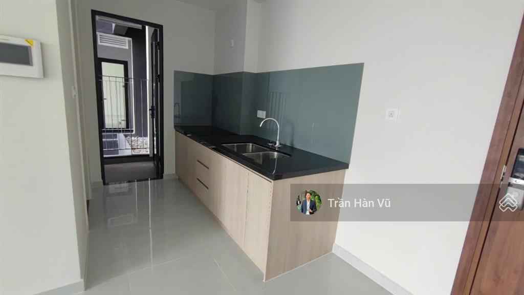 Cho con du học cần bán sớm căn hộ 1 phòng ngủ siêu ngon  the emerald golf view  trần hàn vũ
