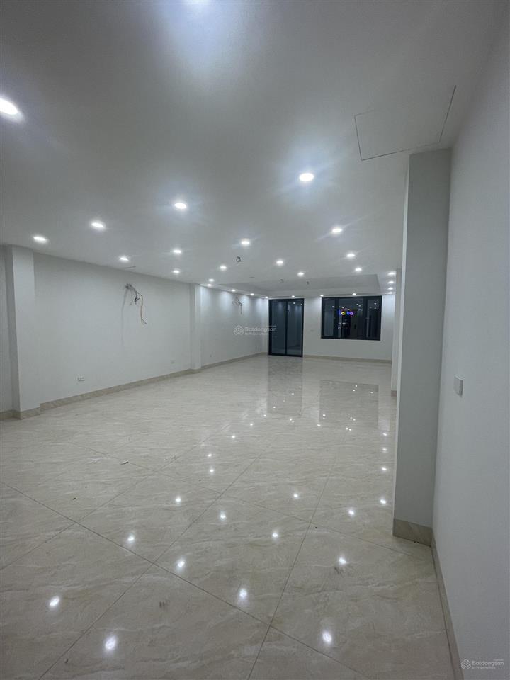 Văn phòng + ở cho thuê mt 6m, tổng dt sàn 516m2, 6 tầng 1 hầm, khu dân cư đông đúc