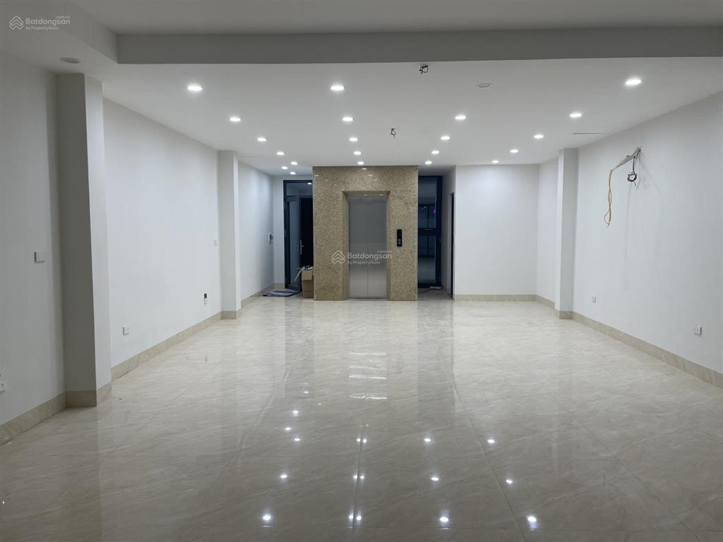 Văn phòng + ở cho thuê mt 6m, tổng dt sàn 516m2, 6 tầng 1 hầm, khu dân cư đông đúc