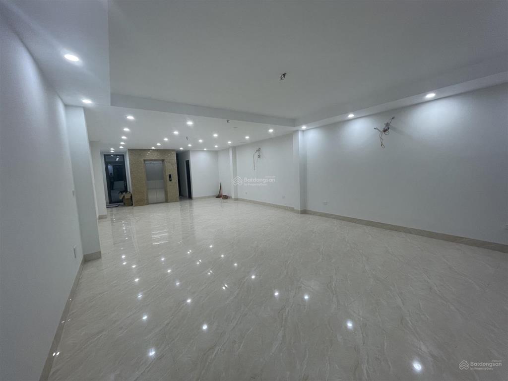 Văn phòng + ở cho thuê mt 6m, tổng dt sàn 516m2, 6 tầng 1 hầm, khu dân cư đông đúc