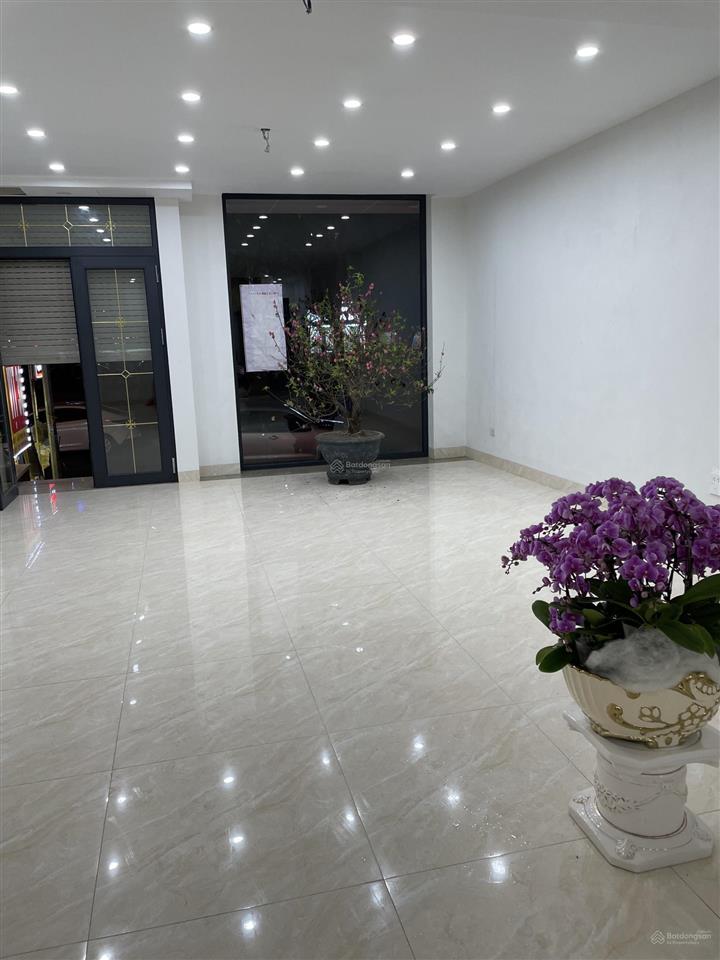 Văn phòng + ở cho thuê mt 6m, tổng dt sàn 516m2, 6 tầng 1 hầm, khu dân cư đông đúc