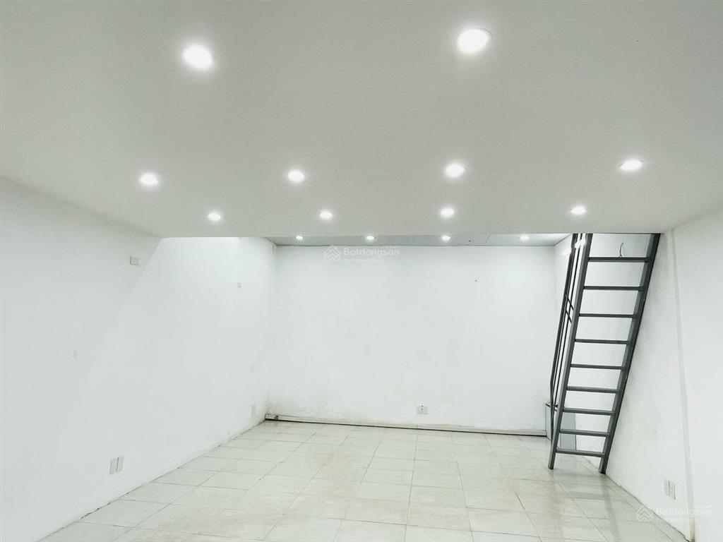 Cho thuê mặt bằng 40m2  phố phan bội châu mặt tiền rộng kinh doanh ngay