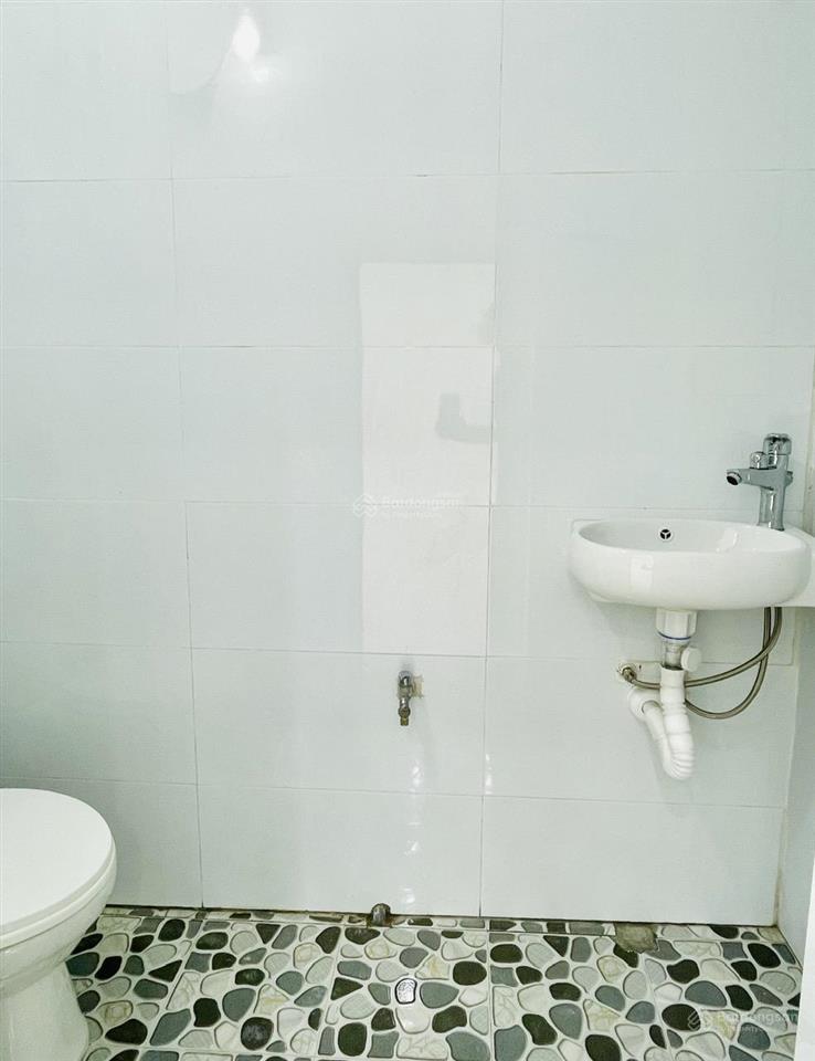 Cho thuê mặt bằng 40m2  phố phan bội châu mặt tiền rộng kinh doanh ngay