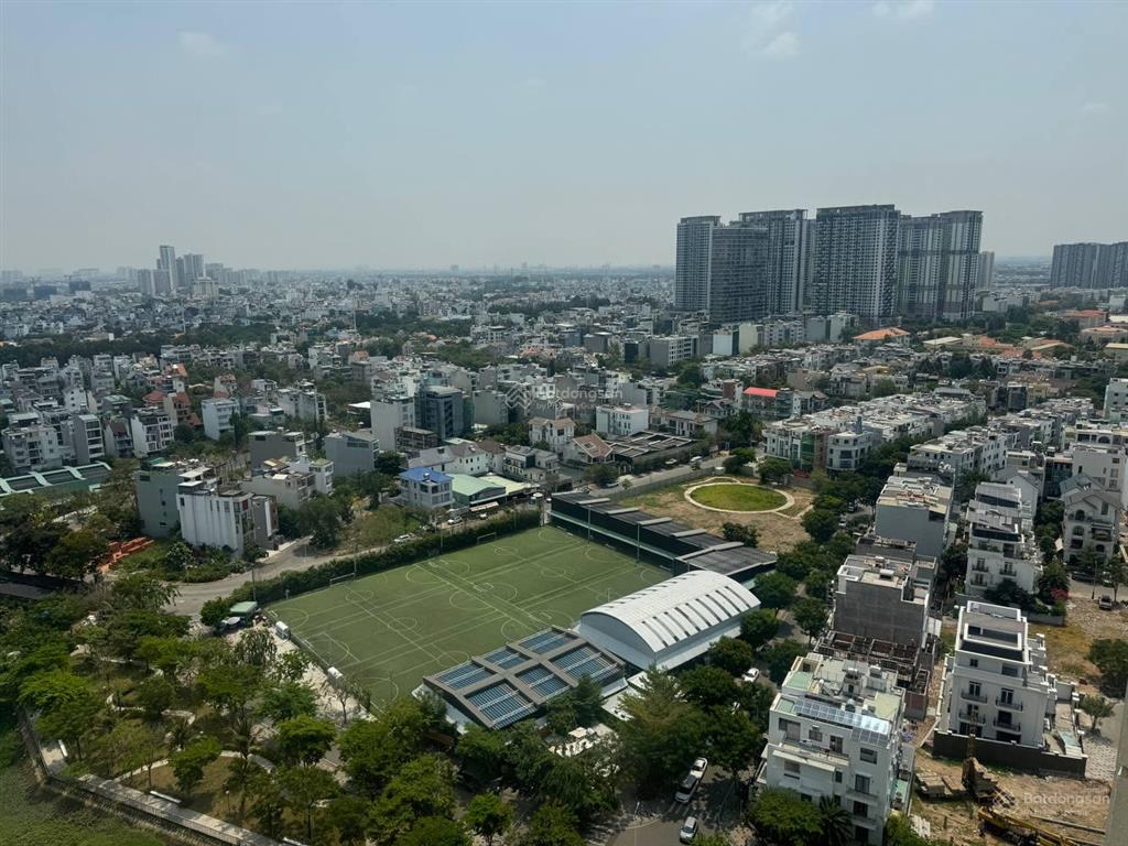Cho thuê căn góc tầng cao 3 phòng ngủ đảo kim cương trực diện sông cực đẹp full nội thất trống sẵn
