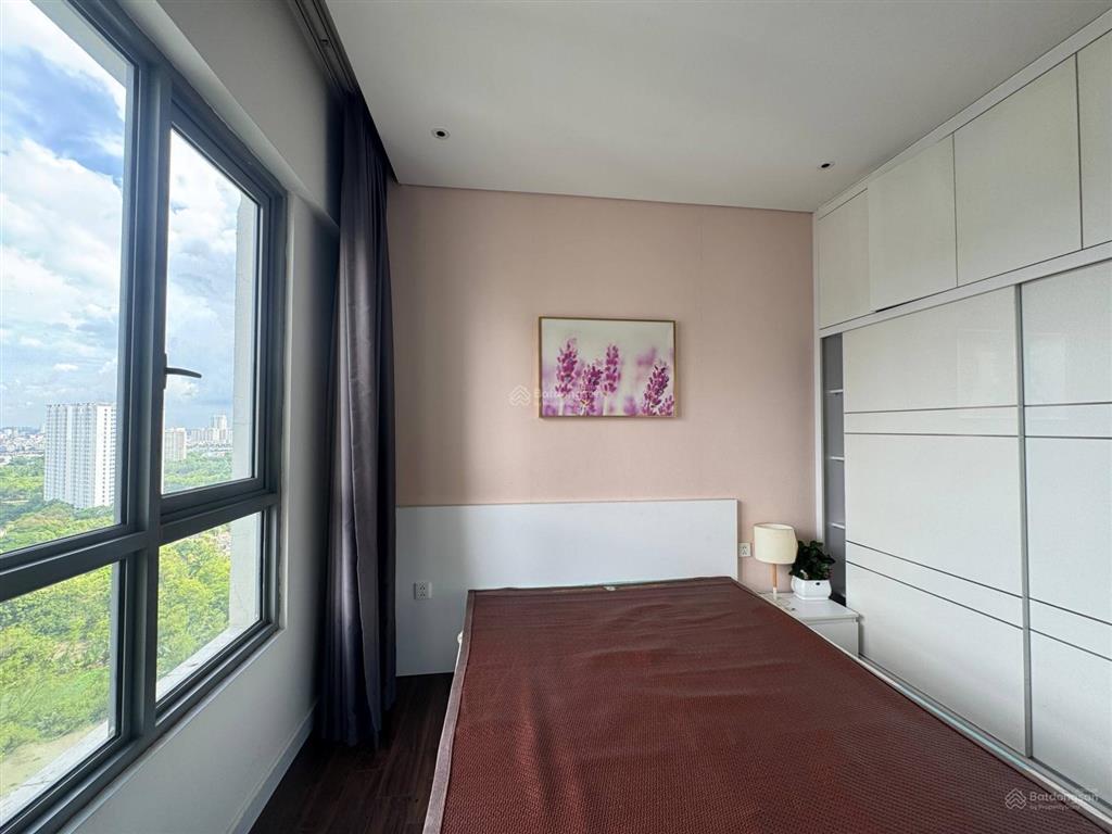 Cho thuê căn hộ 3 phòng ngủ đảo kim cương diện tích 143m2 full nội thất đẹp  view sông  trống sẳn