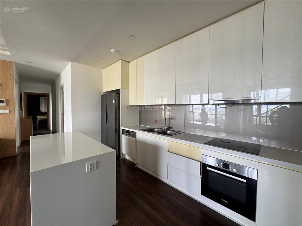 Cho thuê căn hộ 3 phòng ngủ đảo kim cương diện tích 143m2 full nội thất đẹp  view sông  trống sẳn