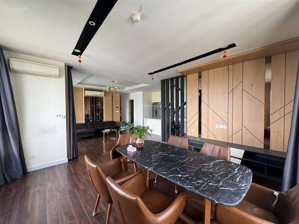 Cho thuê căn hộ 3 phòng ngủ đảo kim cương diện tích 143m2 full nội thất đẹp  view sông  trống sẳn