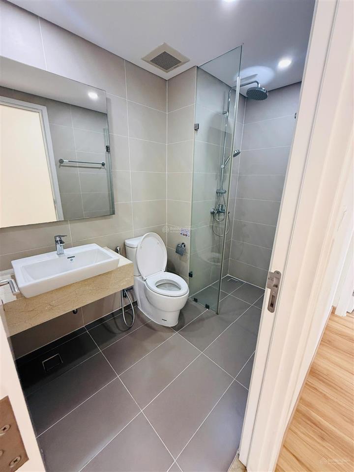 Nhà đẹp trống sẵn cho thuê văn phòng đảo kim cương diamond island quận 2. giá 26 triệu  90m  ntcb