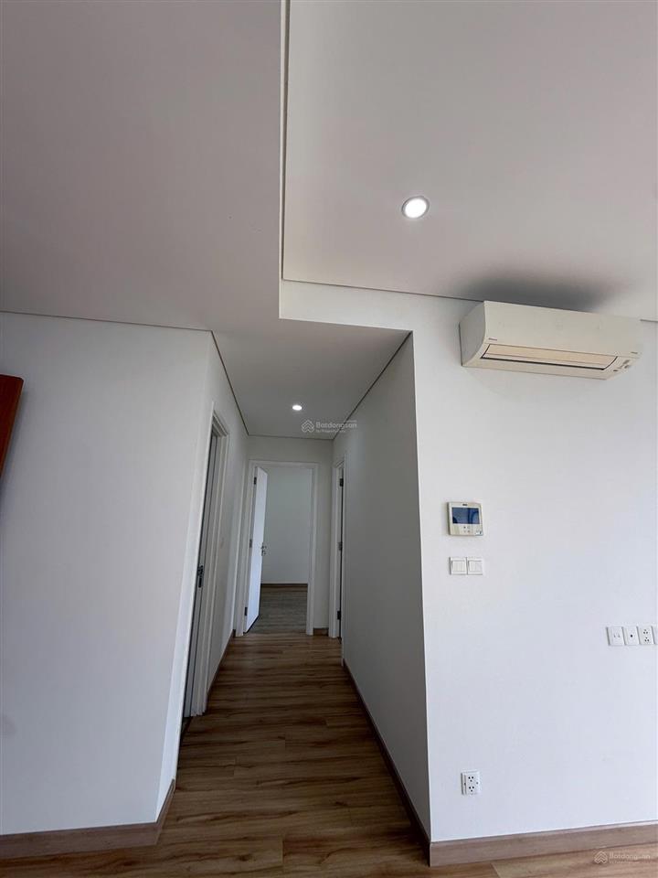 Nhà đẹp trống sẵn cho thuê văn phòng đảo kim cương diamond island quận 2. giá 26 triệu  90m  ntcb