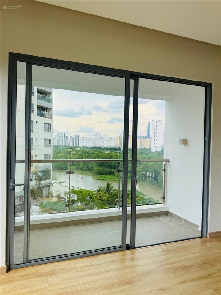 Nhà đẹp trống sẵn cho thuê văn phòng đảo kim cương diamond island quận 2. giá 26 triệu  90m  ntcb
