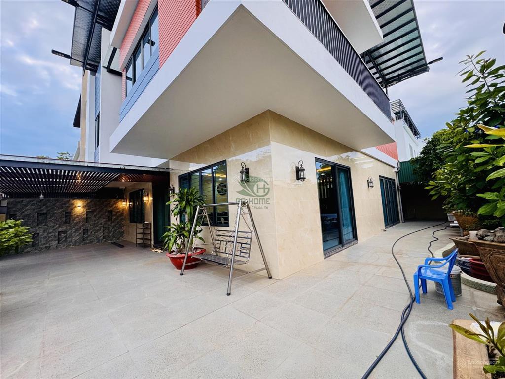 Cho thuê nhà nguyên căn 2.5 tầng 4 phòng ngủ khu mỹ gia giá 40 triệu / tháng