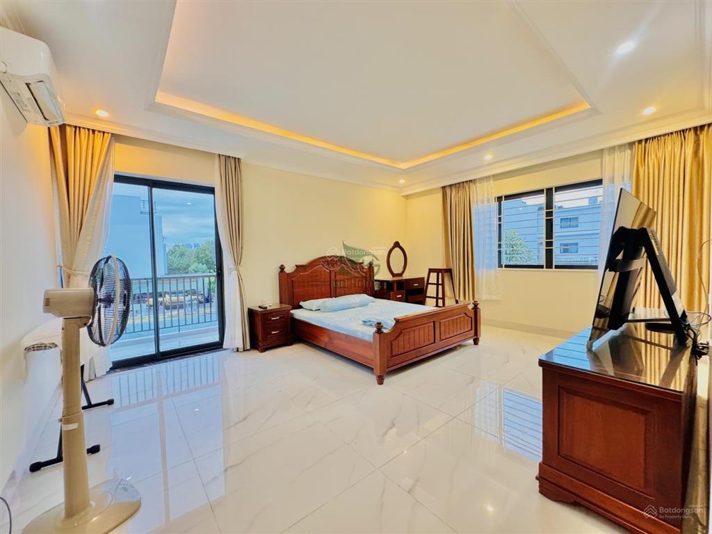 Cho thuê nhà nguyên căn 2.5 tầng 4 phòng ngủ khu mỹ gia giá 40 triệu / tháng