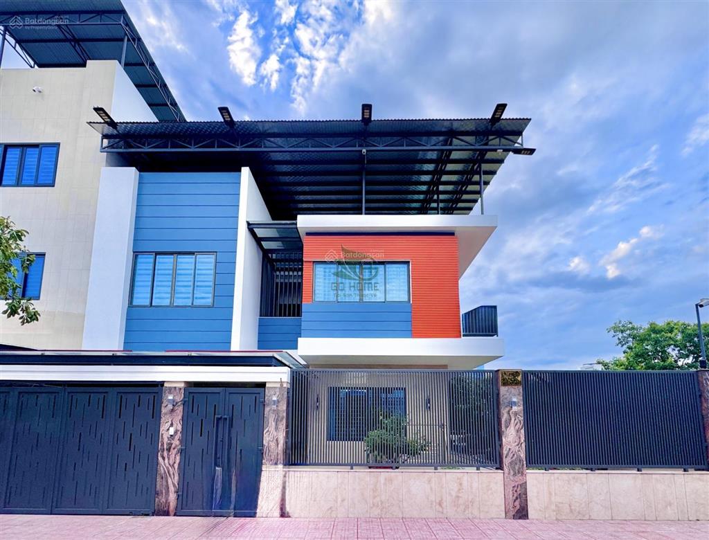 Cho thuê nhà nguyên căn 2.5 tầng 4 phòng ngủ khu mỹ gia giá 40 triệu / tháng