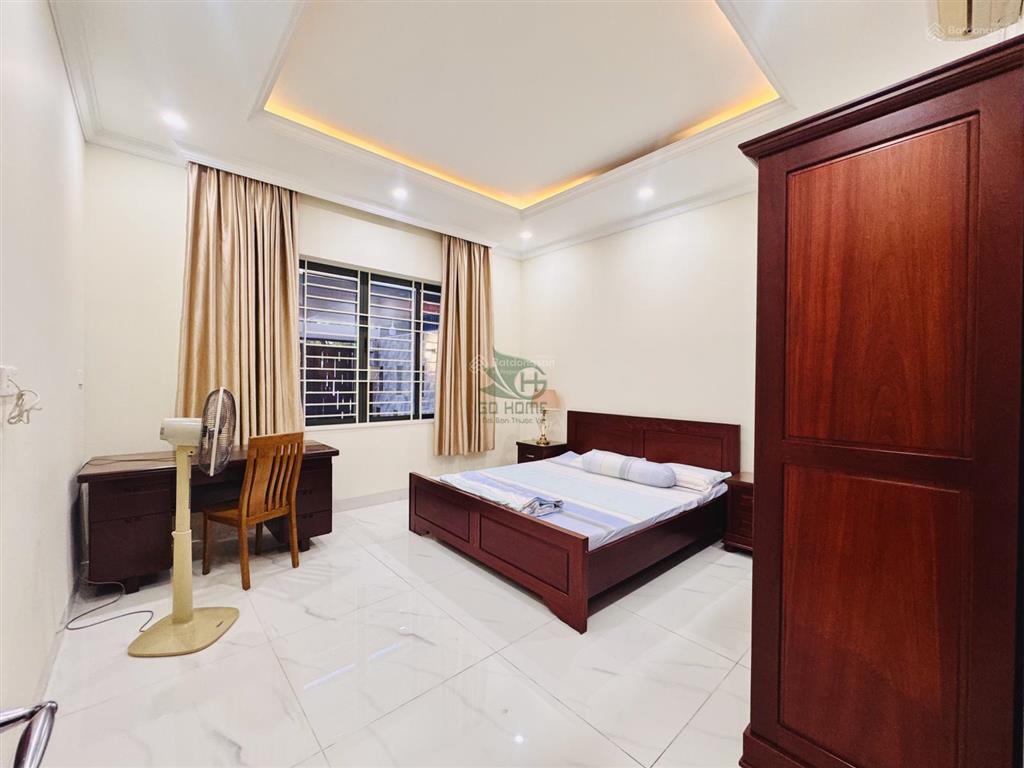 Cho thuê nhà nguyên căn 2.5 tầng 4 phòng ngủ khu mỹ gia giá 40 triệu / tháng