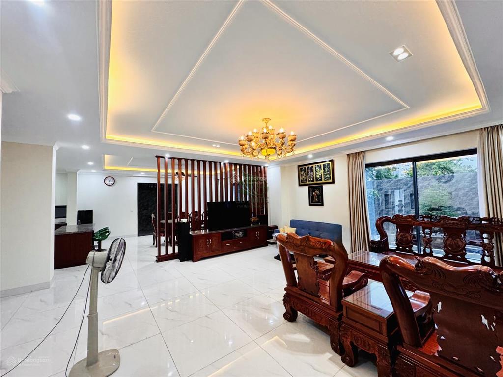 Cho thuê nhà nguyên căn 2.5 tầng 4 phòng ngủ khu mỹ gia giá 40 triệu / tháng