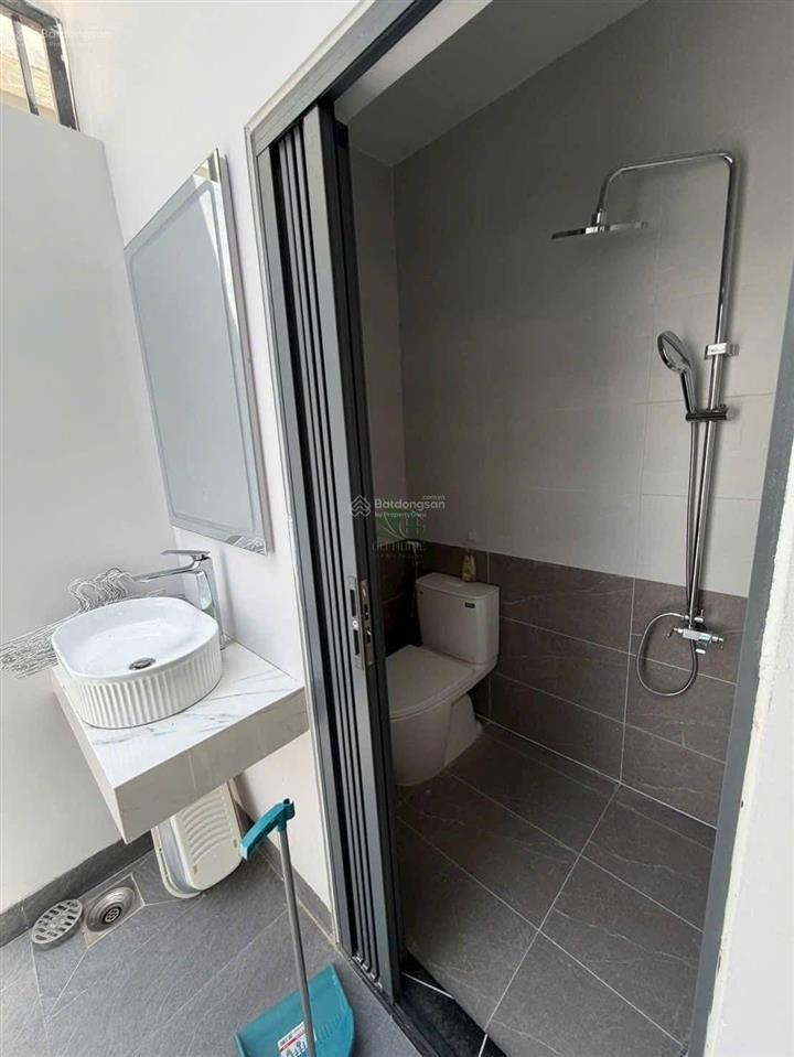Cho thuê nhà nguyên căn 3 tầng mới xây khu mỹ gia giá 23 triệu/ tháng