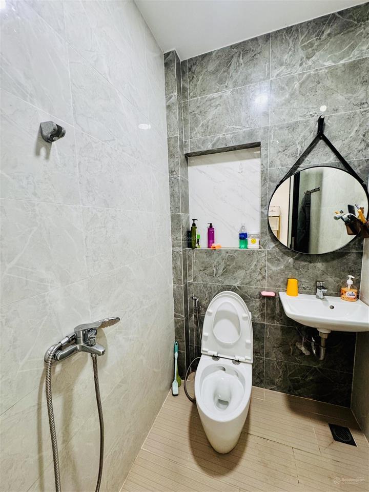 Cho thuê nhà ở kinh doanh 4 tầng 4 phòng ngủ có thang máy khu hà quang 2 giá 32 triệu/tháng