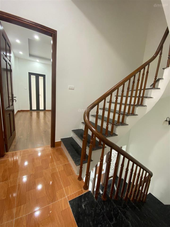 Chủ cần bán gấp trước tết  nhà hữu hưng  tây mỗ  nhà 5 tầng 6 phòng ngủ mới  full nội thất