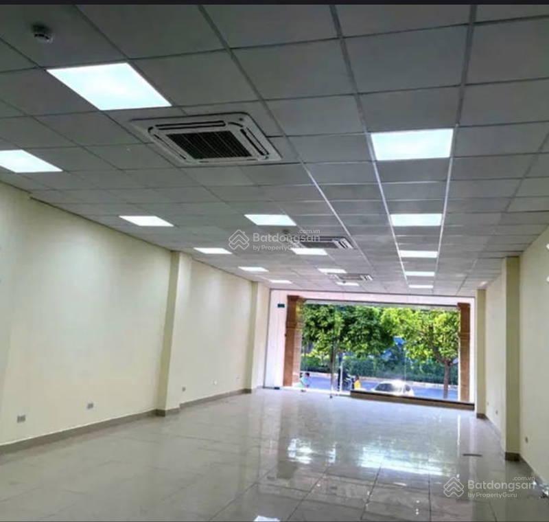 Toà văn phòng 9 tầng thông sàn  ngụy như kon tum  dt 70m2 * 9 tầng * 7m mặt tiền