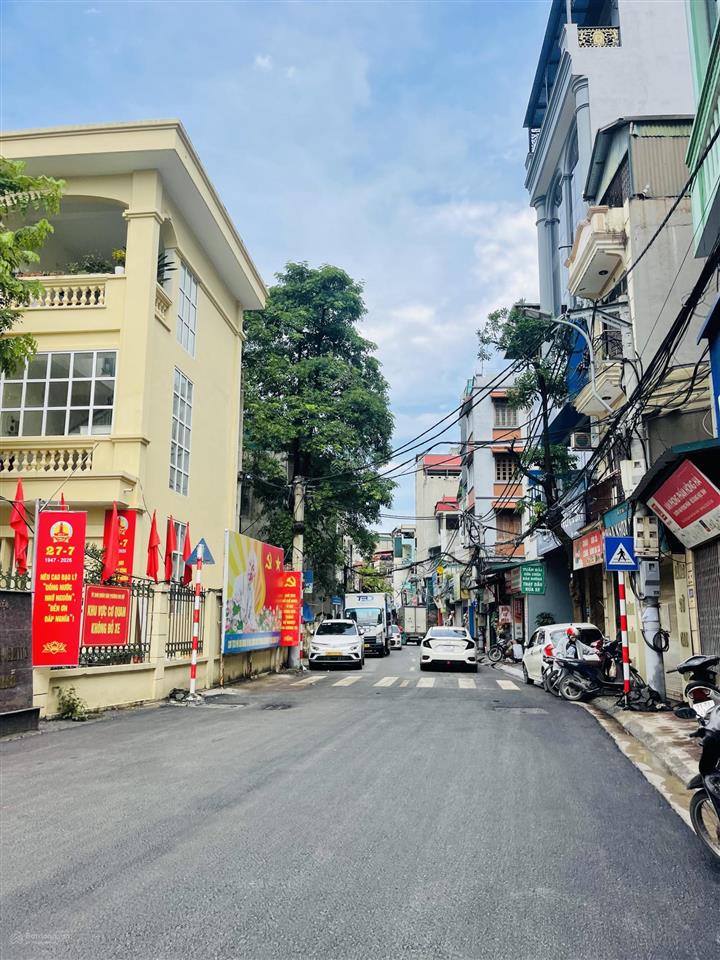 Siêu hiếm  trung văn  phùng khoang  ngõ thông  ô tô tránh chạy vòng quanh