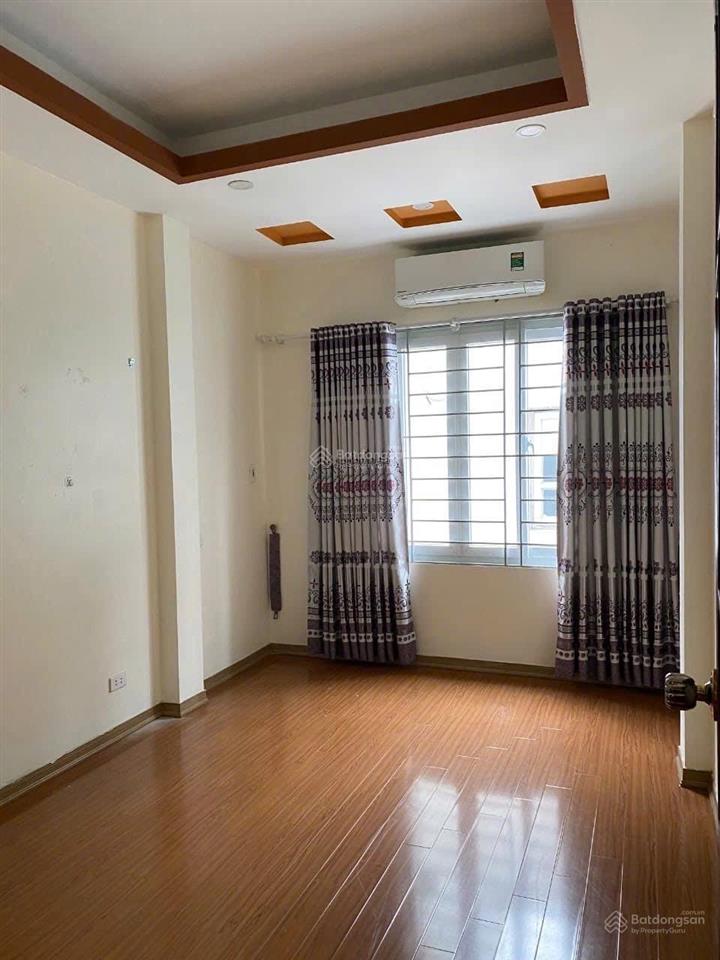 Siêu hiếm  trung văn  phùng khoang  ngõ thông  ô tô tránh chạy vòng quanh