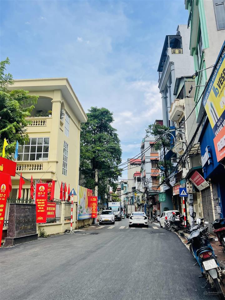 Chính chủ cần bán gấp phân lô cán bộ trường cao đẳng xây dựng  trung văn  ngõ ô tô tránh