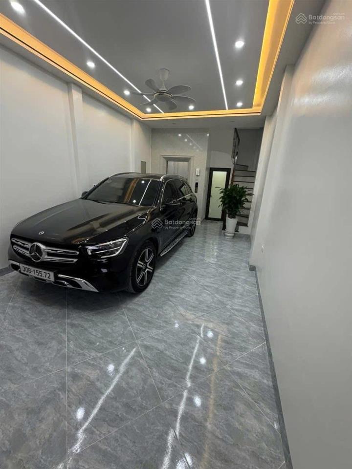 Chính chủ bán nhà phân lô  lô góc  6 tầng nhà mới  thang máy  gara