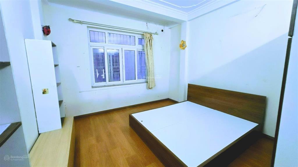 Nhà chính chủ 80m2 4pnx3t sân 30m, đường 8m, ô tô, gần đường 2,5 tt công an, khương đình 14,8 tr/th