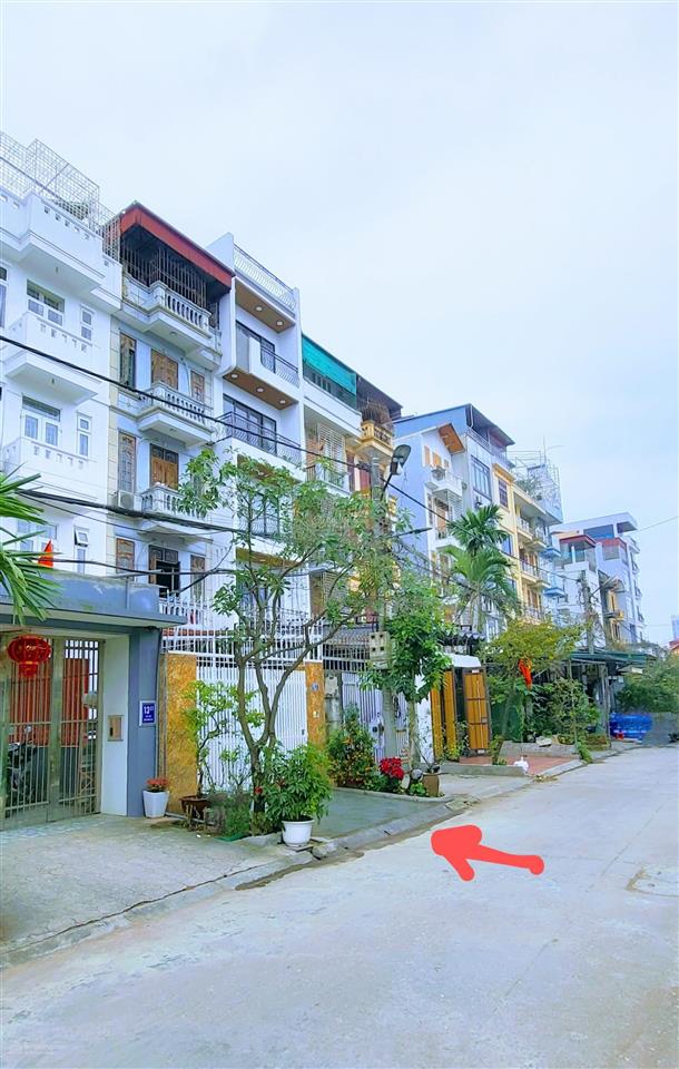 Nhà chính chủ 80m2 4pnx3t sân 30m, đường 8m, ô tô, gần đường 2,5 tt công an, khương đình 14,8 tr/th