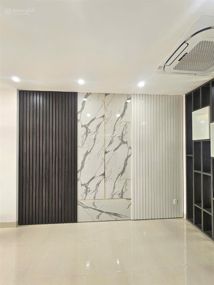 Cho thuê nhà 3 lầu 1 trệt, 3pn, 4wc, full nội thất mới  0987 333 ***